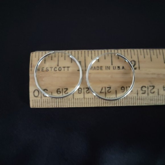 Vintage Silver Tone Metal Hoop Pierced Earrings - Picture 2 of 3